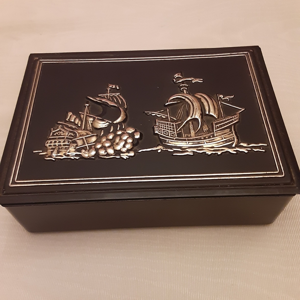 Vintage trinket box